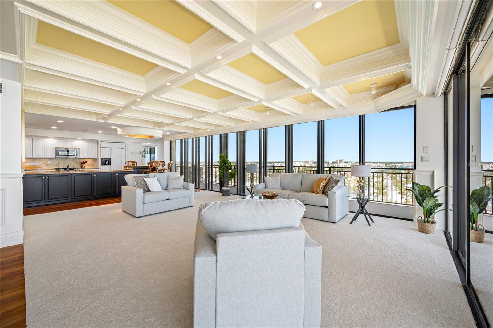 Listing photo id 9 for 7600 Bayshore Drive 1201a