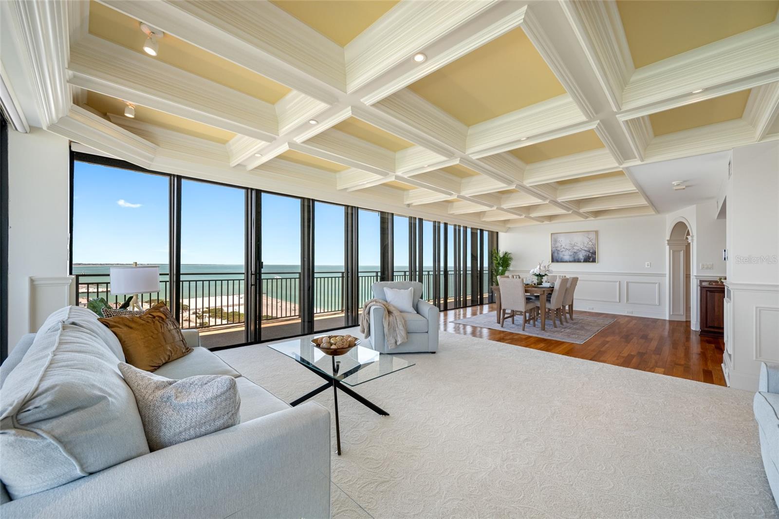 Listing photo id 10 for 7600 Bayshore Drive 1201a