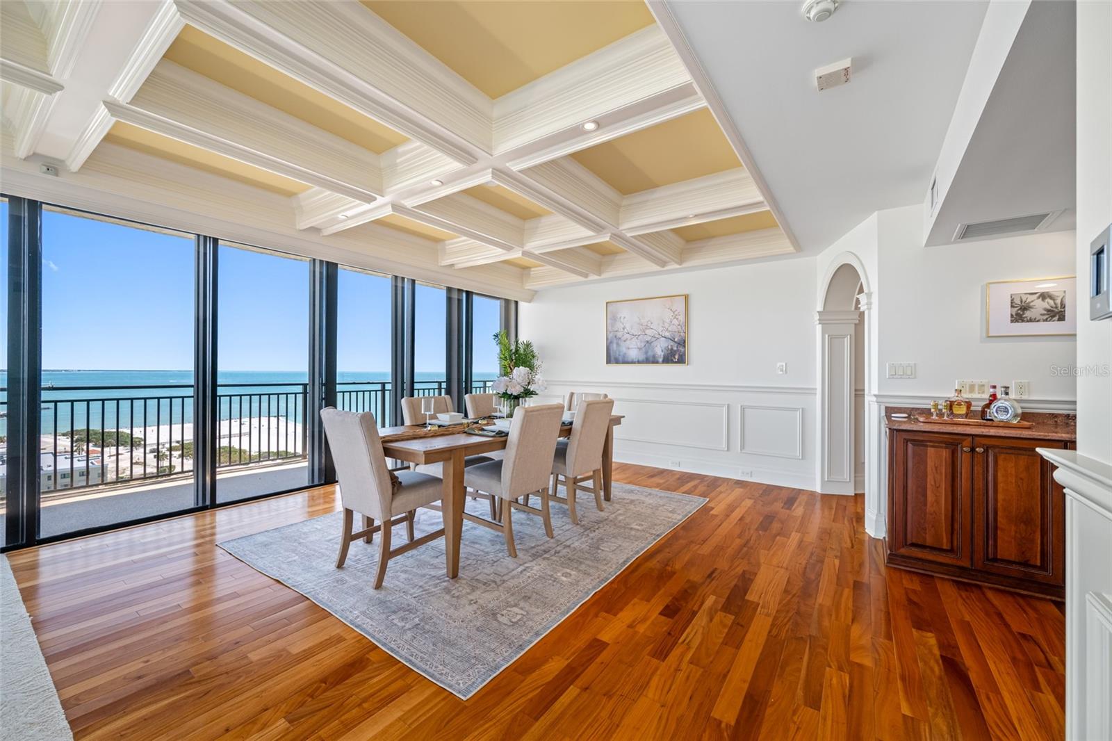 Listing photo id 11 for 7600 Bayshore Drive 1201a