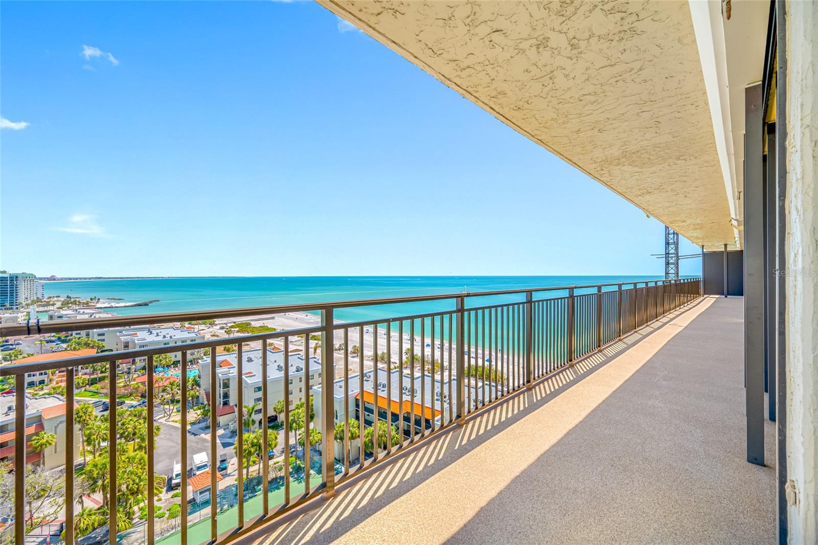 Listing photo id 17 for 7600 Bayshore Drive 1201a