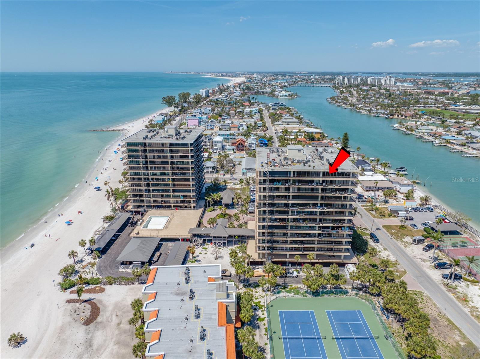 Listing photo id 0 for 7600 Bayshore Drive 1201a