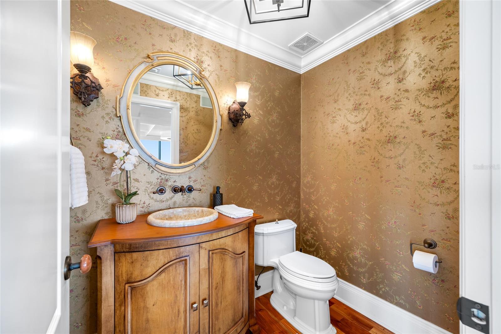 Listing photo id 20 for 7600 Bayshore Drive 1201a