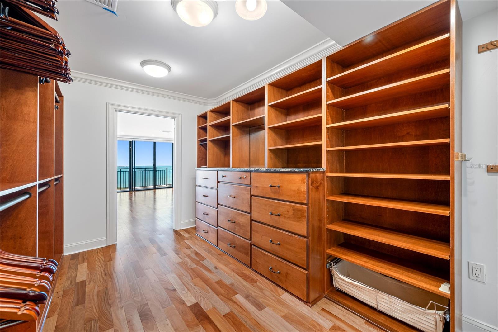 Listing photo id 40 for 7600 Bayshore Drive 1201a