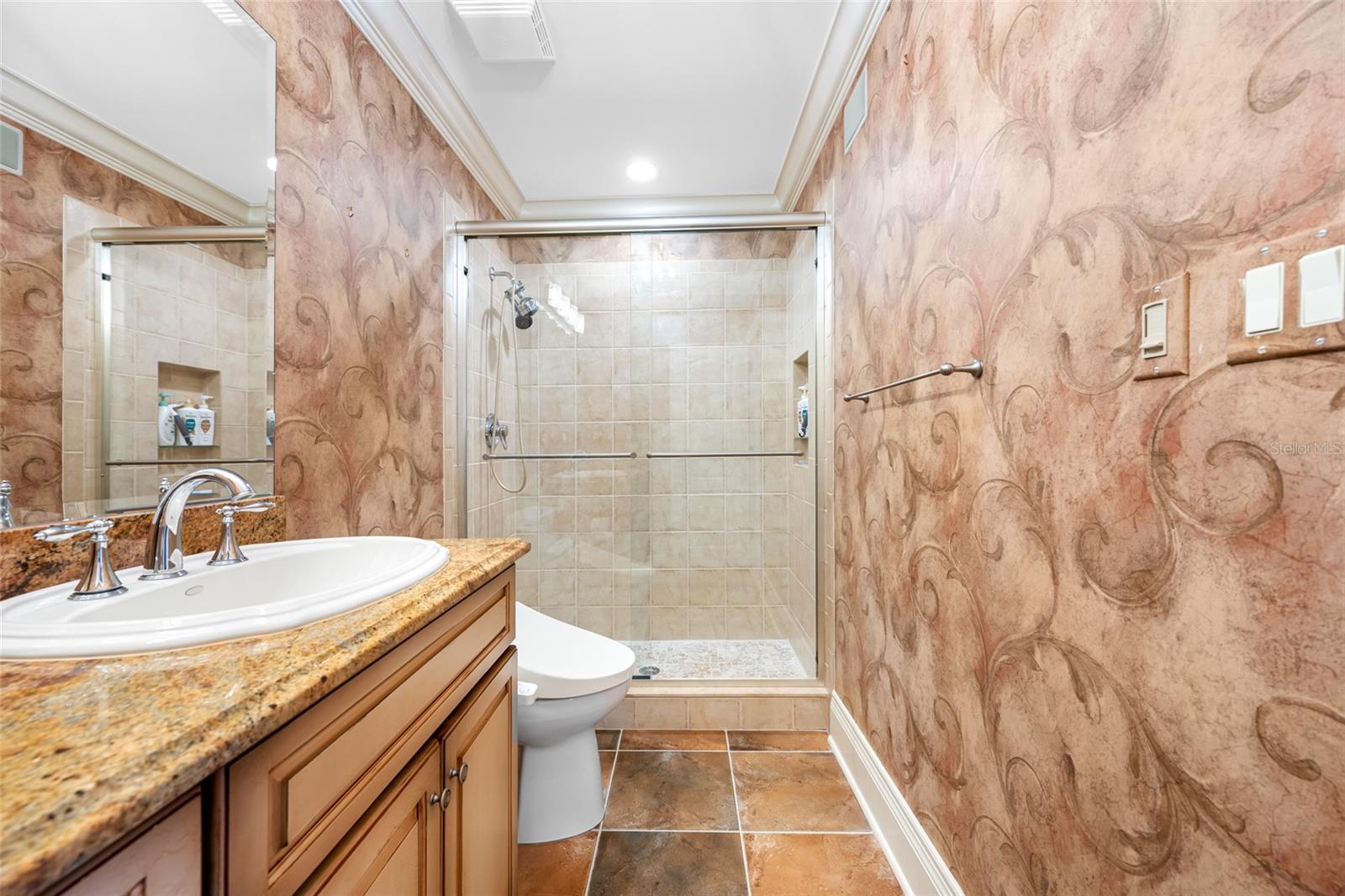 Listing photo id 56 for 7600 Bayshore Drive 1201a