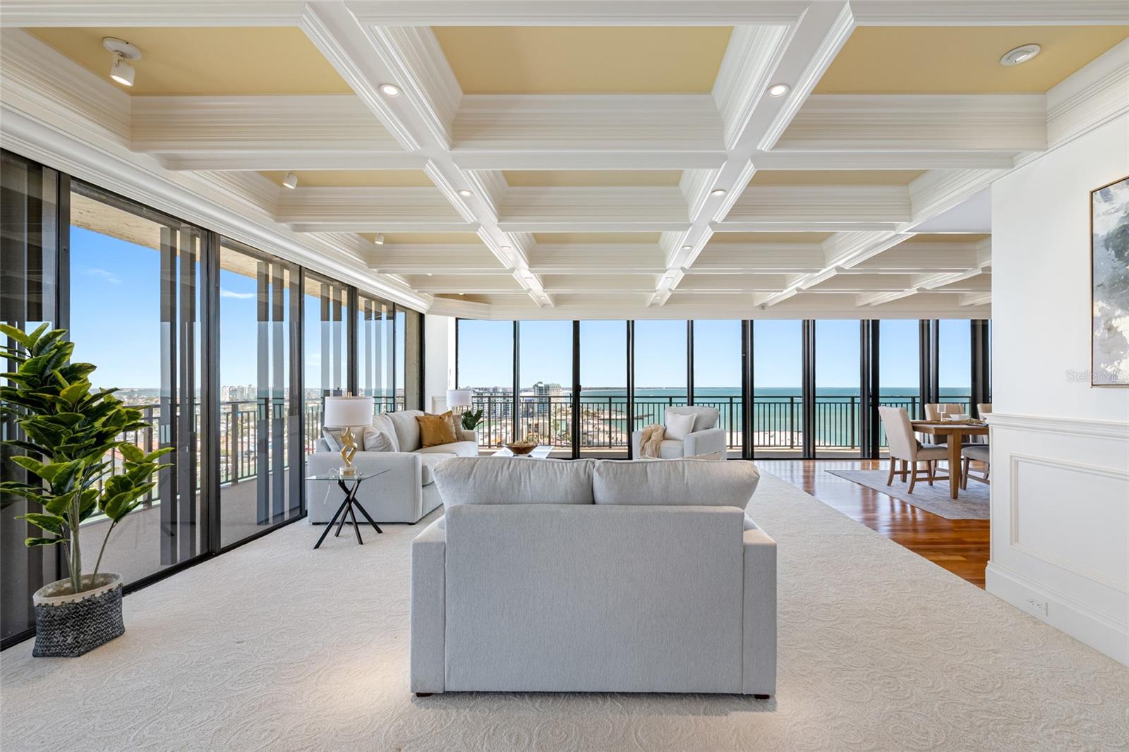Listing photo id 7 for 7600 Bayshore Drive 1201a