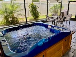 Listing photo id 98 for 1398 Crescent Hoop Way