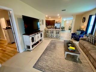 Listing photo id 13 for 1398 Crescent Hoop Way