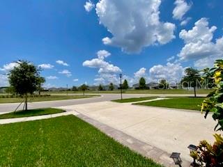 Listing photo id 0 for 1398 Crescent Hoop Way