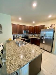 Listing photo id 19 for 1398 Crescent Hoop Way