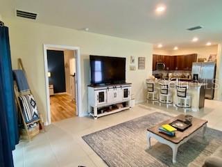 Listing photo id 21 for 1398 Crescent Hoop Way