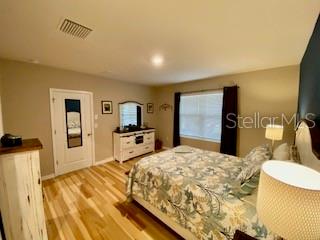 Listing photo id 32 for 1398 Crescent Hoop Way