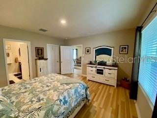 Listing photo id 37 for 1398 Crescent Hoop Way