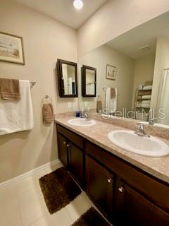 Listing photo id 39 for 1398 Crescent Hoop Way