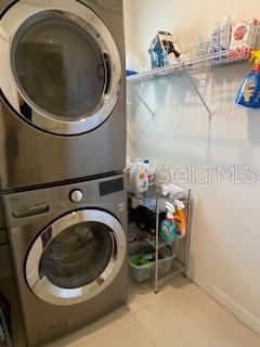 Listing photo id 45 for 1398 Crescent Hoop Way