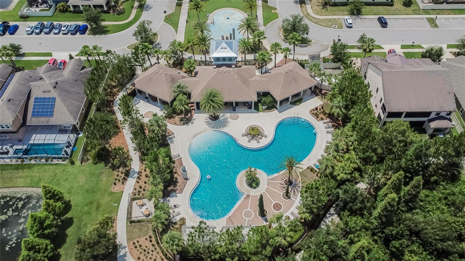 Listing photo id 66 for 1398 Crescent Hoop Way