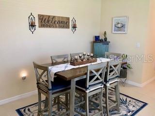 Listing photo id 5 for 1398 Crescent Hoop Way