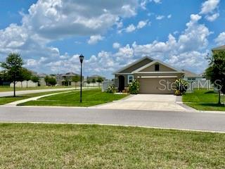 Listing photo id 70 for 1398 Crescent Hoop Way