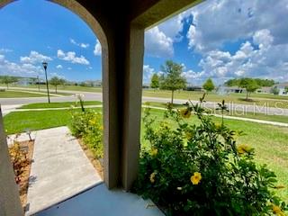 Listing photo id 72 for 1398 Crescent Hoop Way