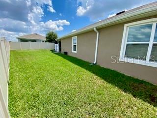 Listing photo id 73 for 1398 Crescent Hoop Way