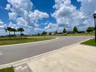 Listing photo id 78 for 1398 Crescent Hoop Way