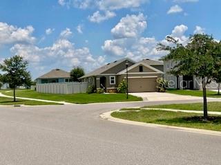 Listing photo id 79 for 1398 Crescent Hoop Way