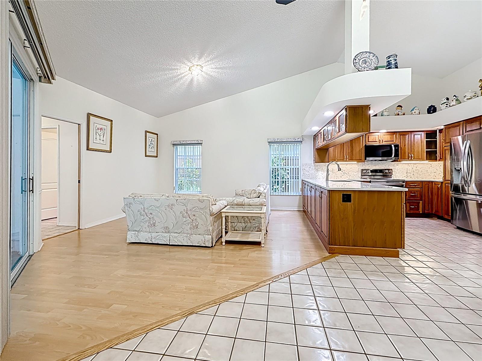 Image 17 of 82 For 2973 Spring Oak Court