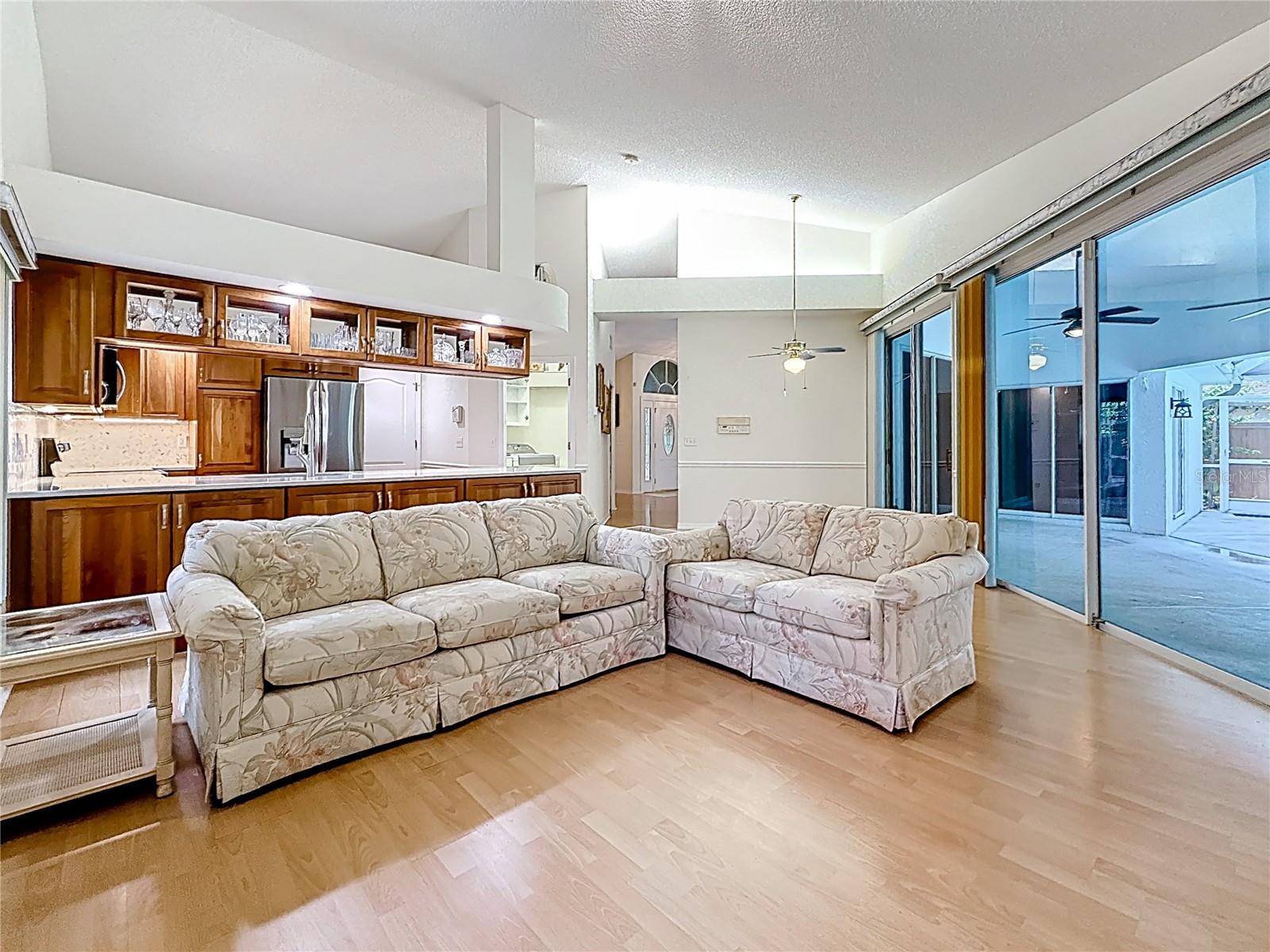 Image 19 of 82 For 2973 Spring Oak Court