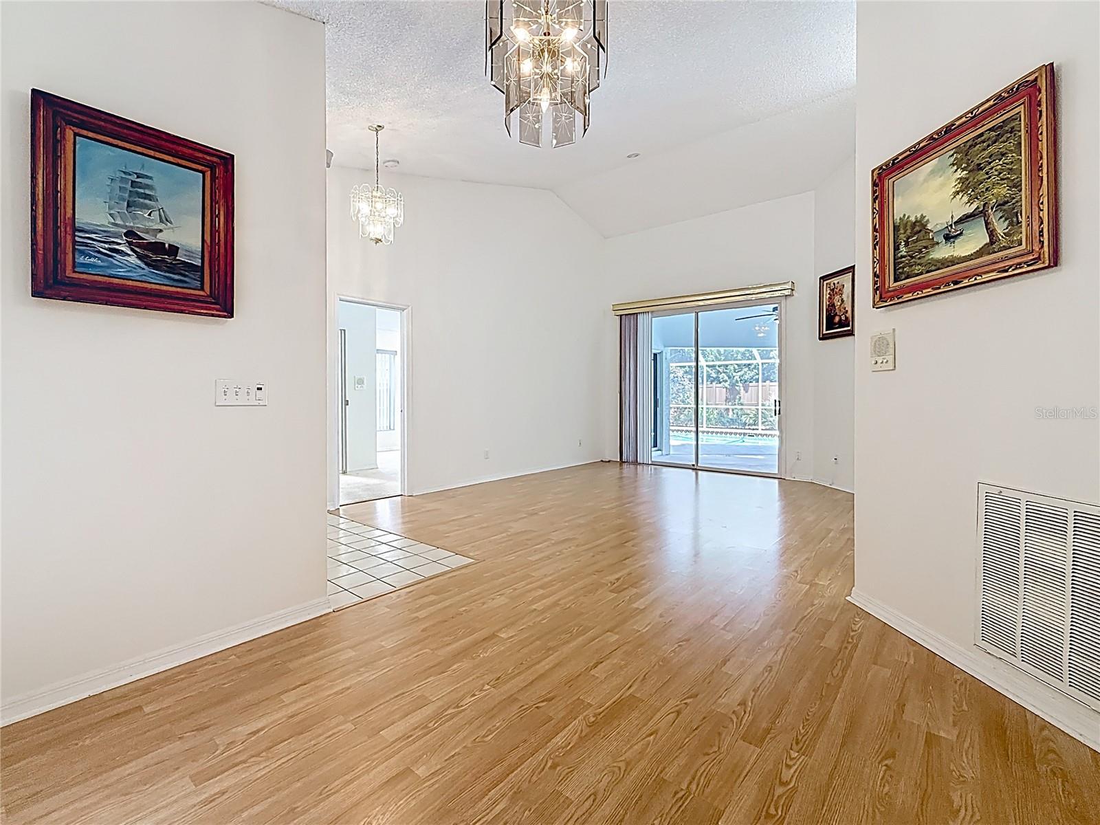 Image 7 of 82 For 2973 Spring Oak Court