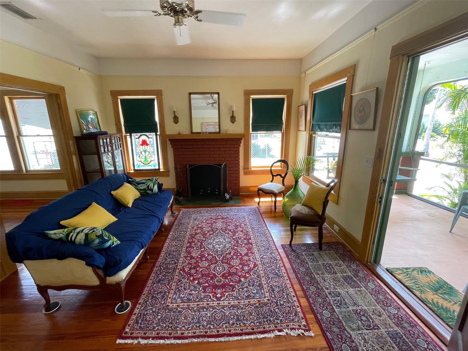 Image 17 of 70 For 214 Scotland St
