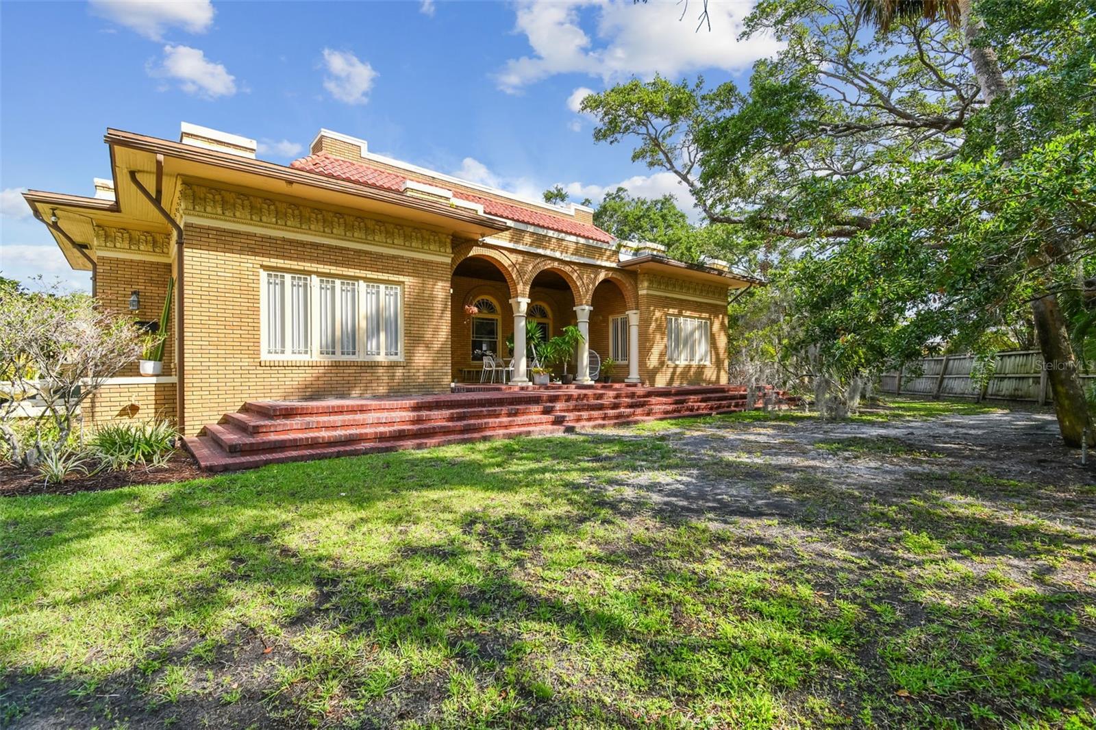 Image 4 of 10 For 2710 Dundee Street