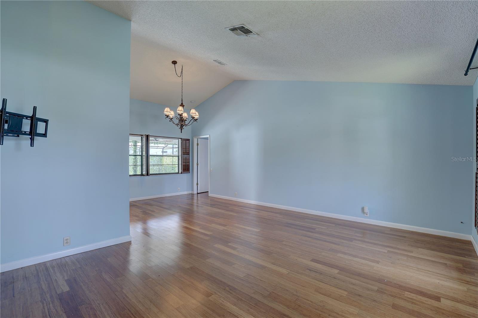 Image 12 of 64 For 8521 Caitlin Court