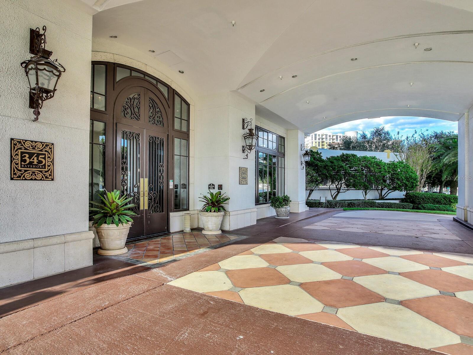 Image 2 of 40 For 345 Bayshore Boulevard 1813