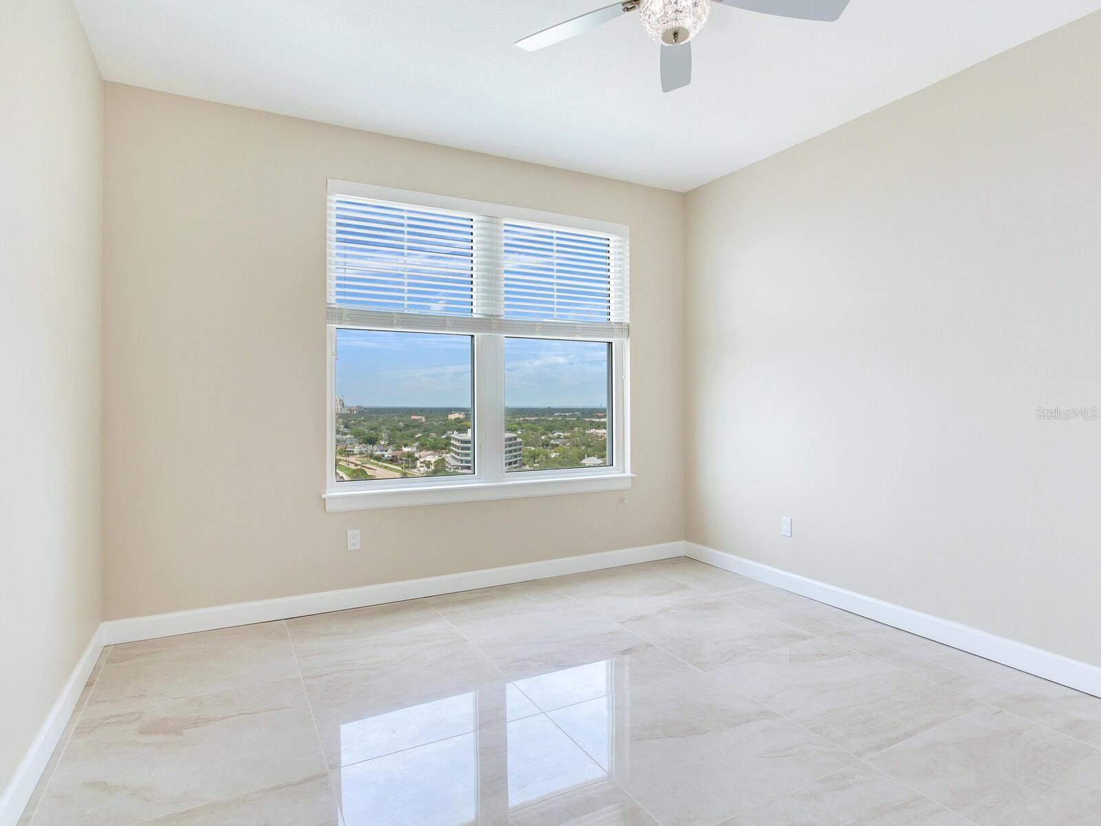 Image 22 of 40 For 345 Bayshore Boulevard 1813