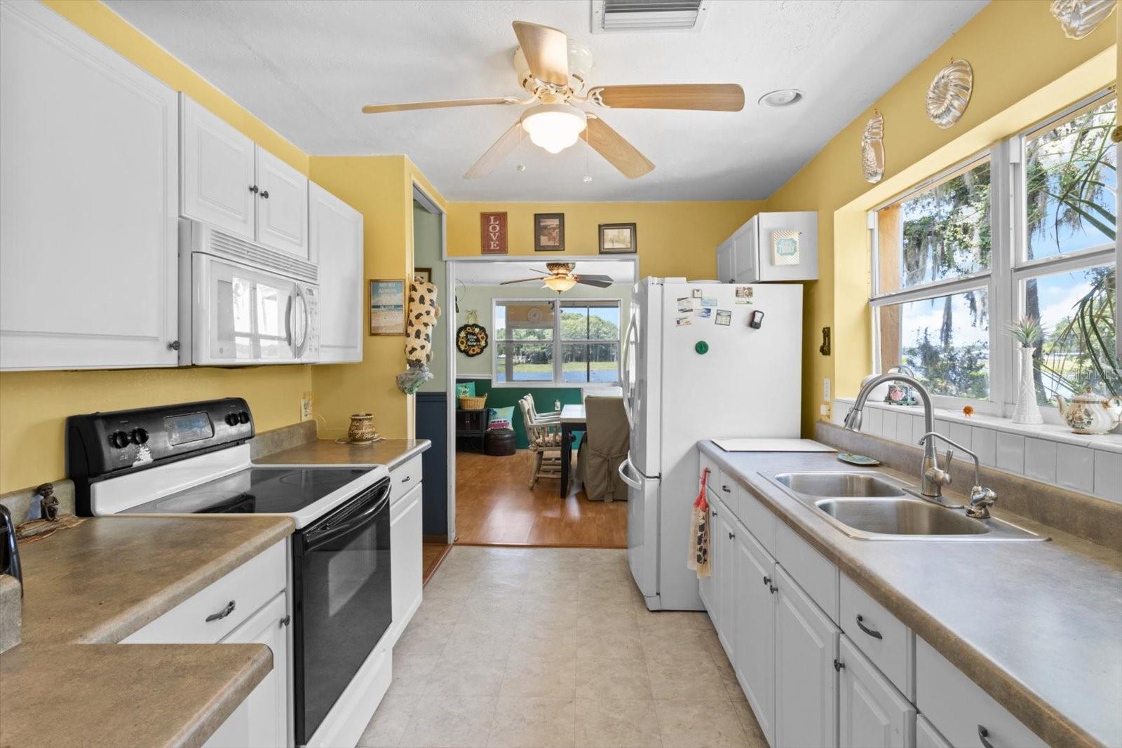 Listing photo id 5 for 1226 Telephone Point Road