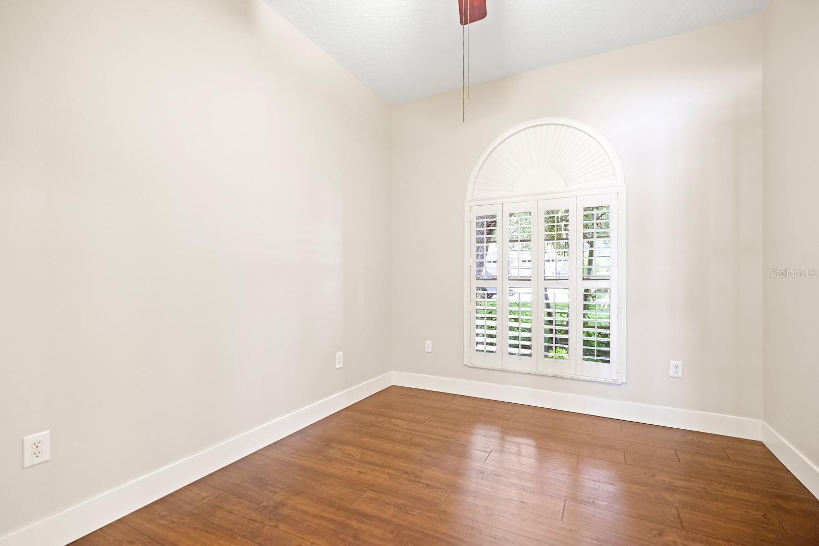 Image 14 of 36 For 10135 Paddock Oaks Drive