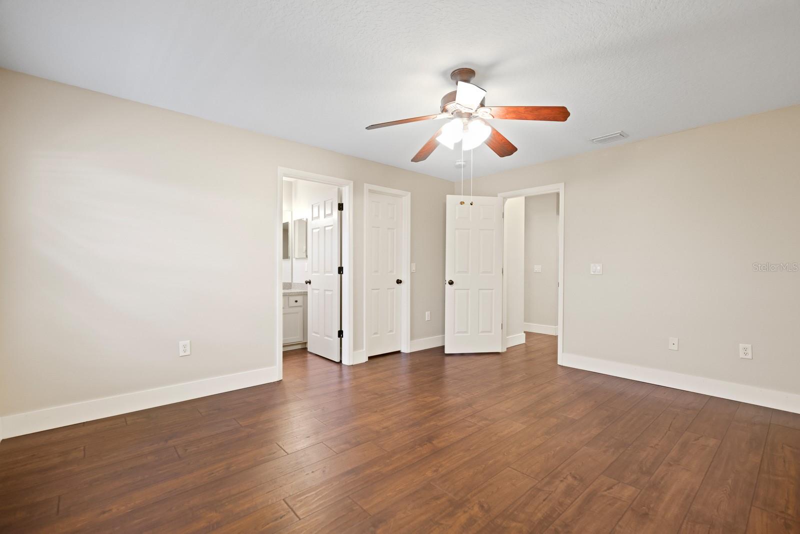 Image 26 of 36 For 10135 Paddock Oaks Drive