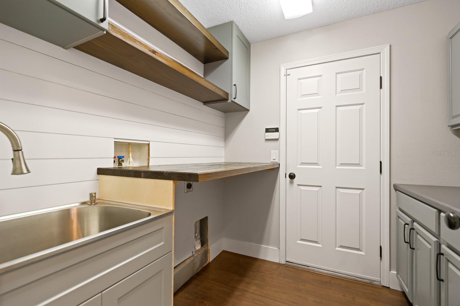 Image 28 of 36 For 10135 Paddock Oaks Drive