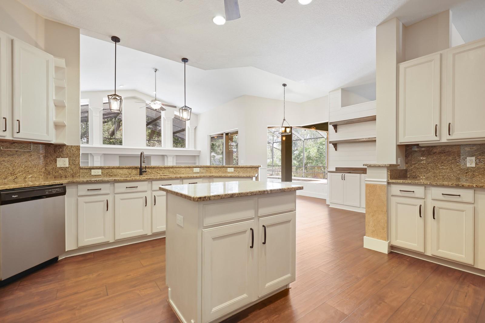 Image 8 of 36 For 10135 Paddock Oaks Drive