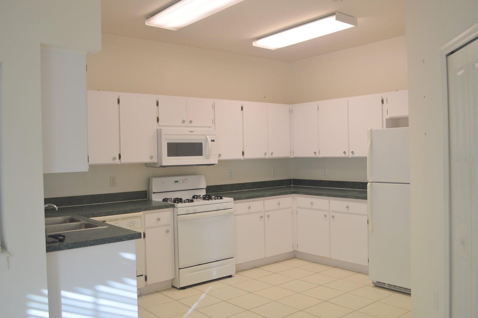 Image 4 of 22 For 1922 Sassafras Drive