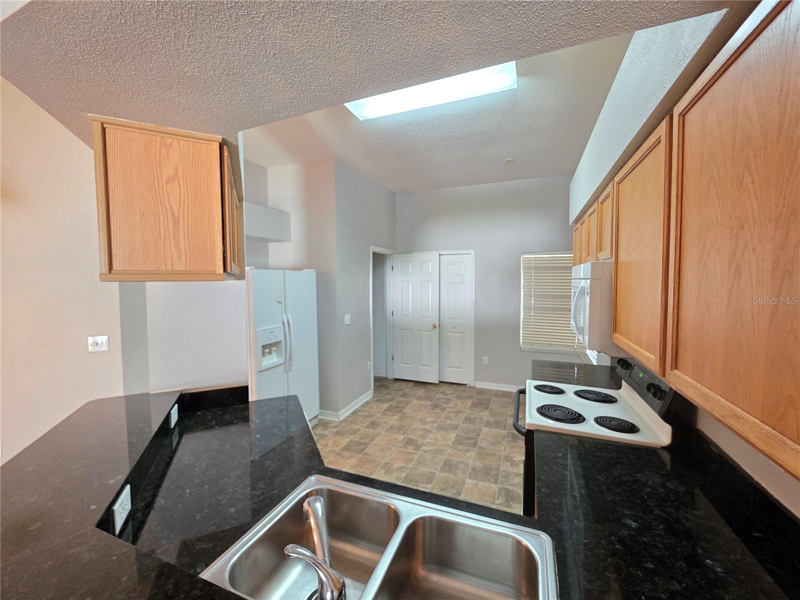 Image 8 of 18 For 2614 Queen Alberta Drive