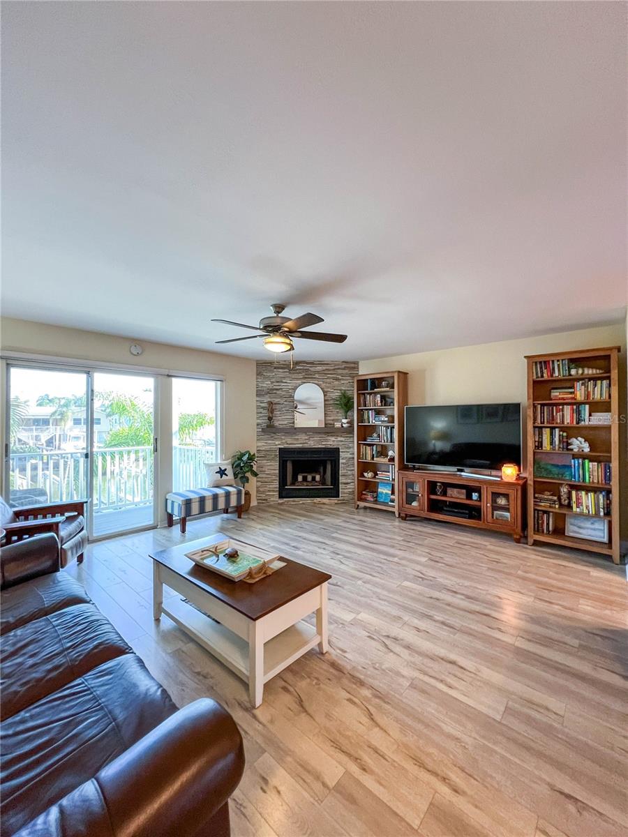 Image 13 of 71 For 659 Garland Circle