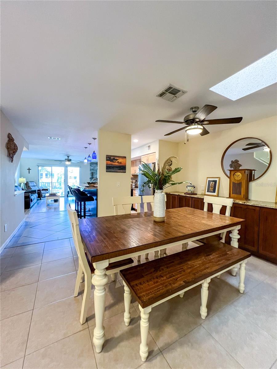 Image 17 of 71 For 659 Garland Circle