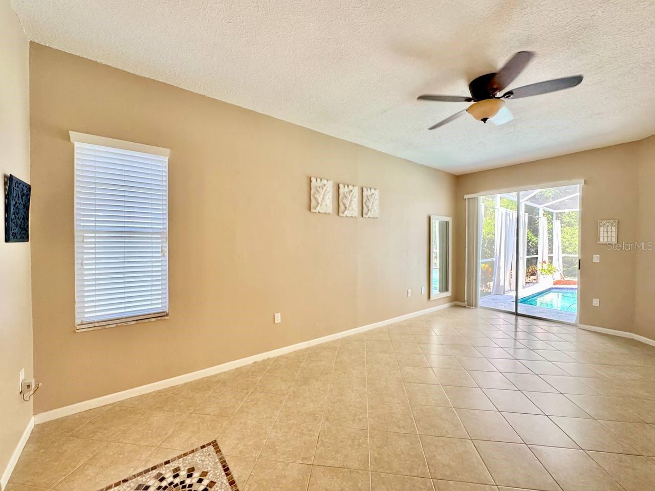 Image 10 of 54 For 4336 Worthington Circle