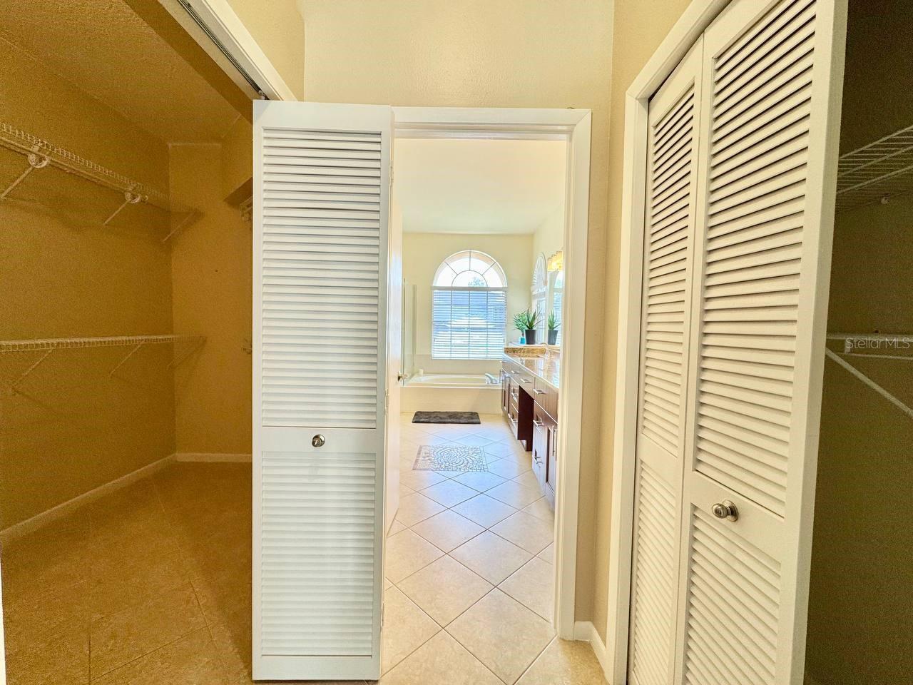Image 14 of 54 For 4336 Worthington Circle