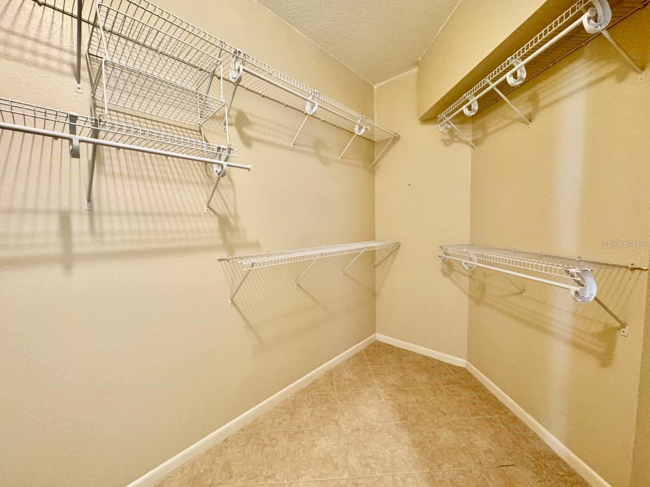 Image 15 of 54 For 4336 Worthington Circle