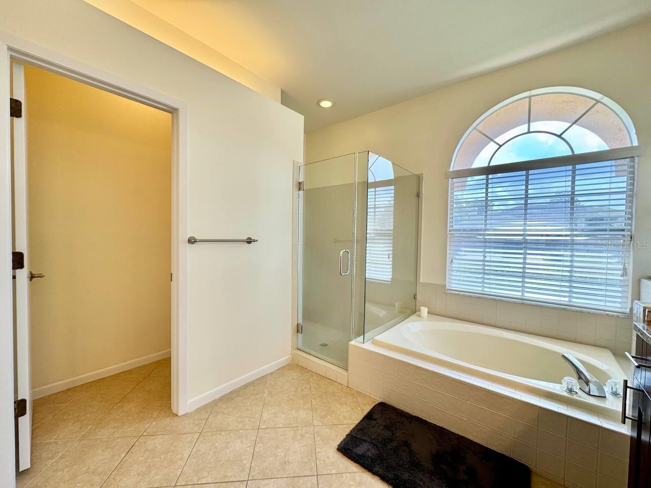 Image 18 of 54 For 4336 Worthington Circle