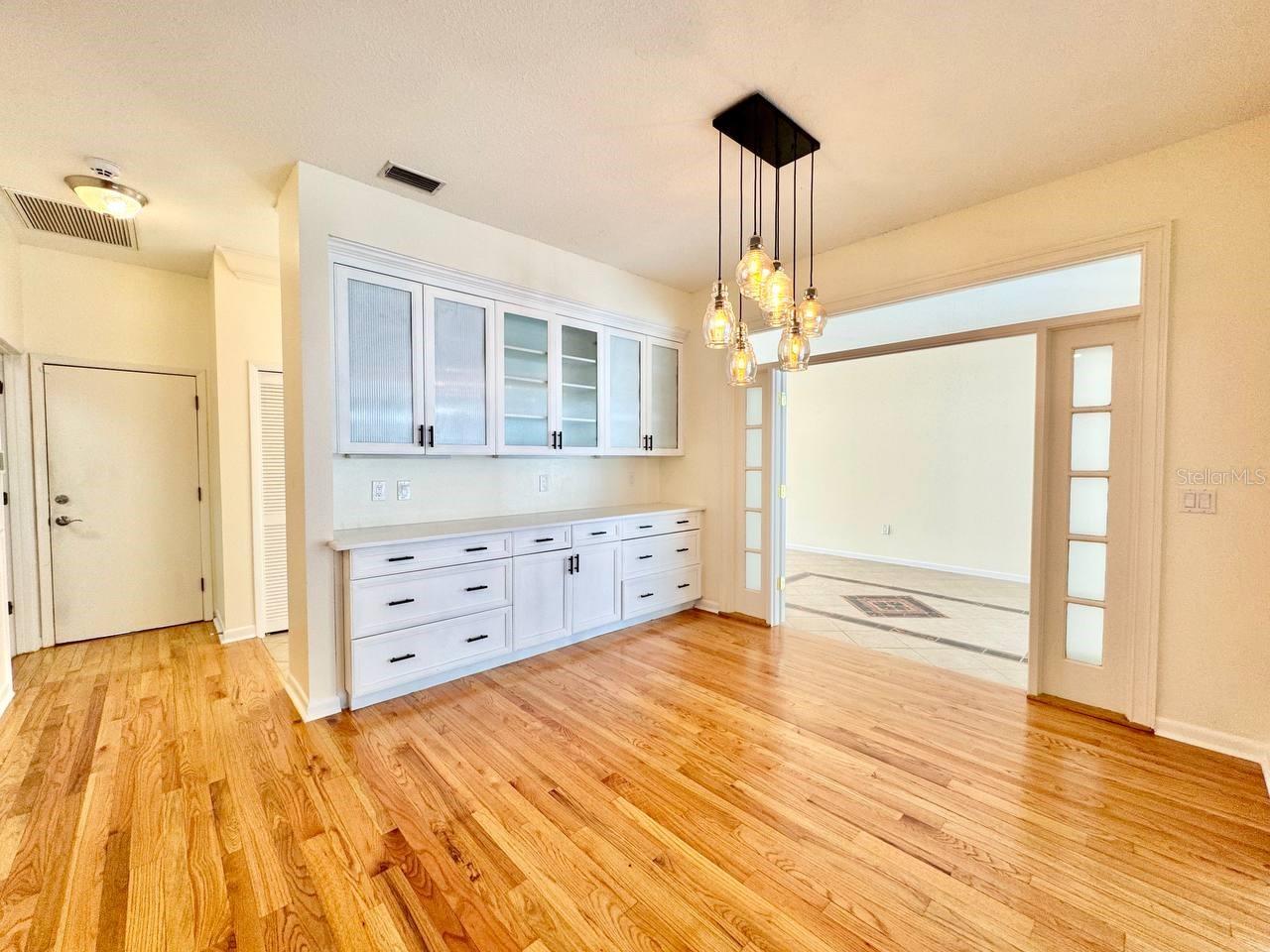 Image 20 of 54 For 4336 Worthington Circle