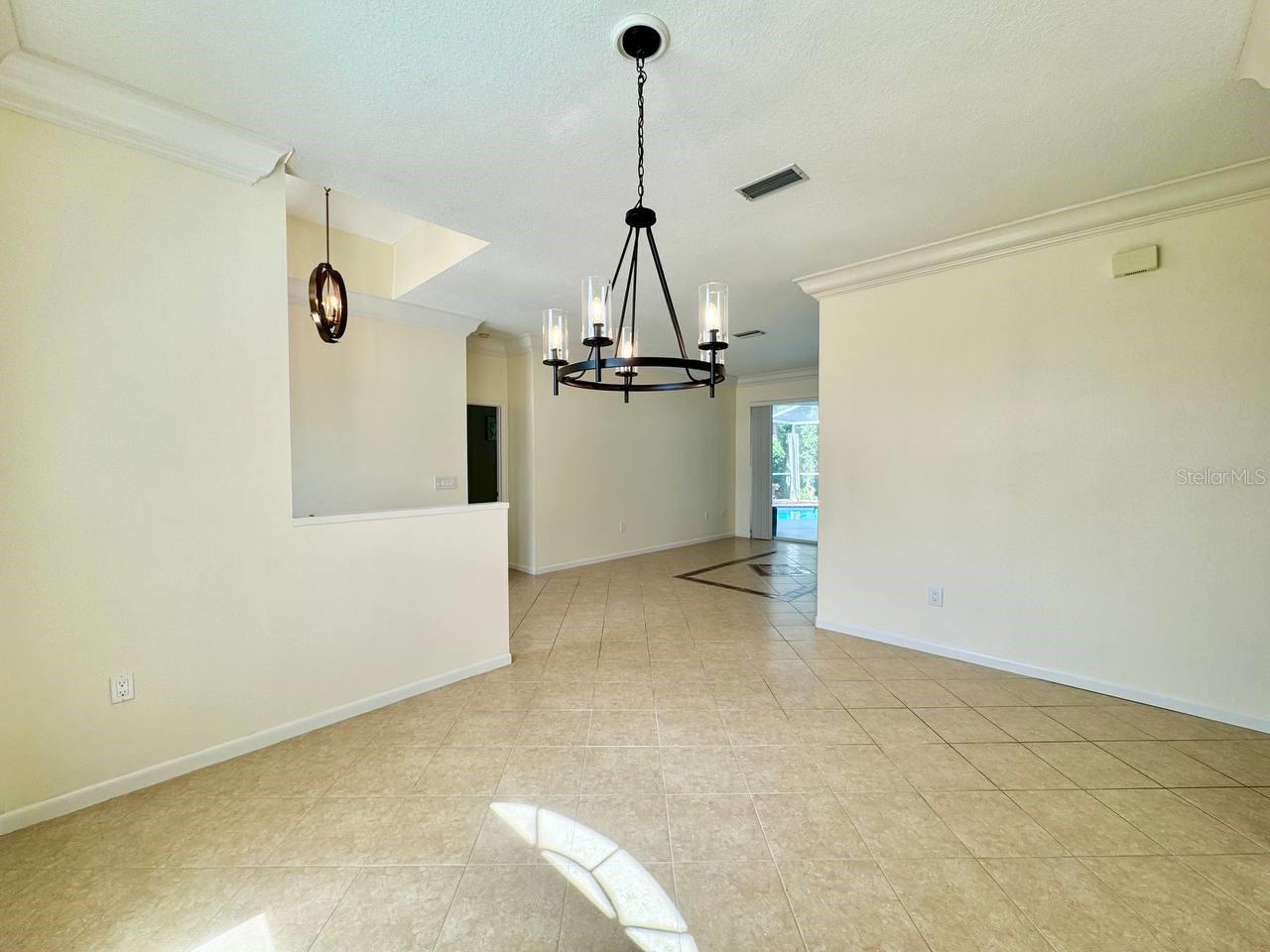 Image 9 of 54 For 4336 Worthington Circle