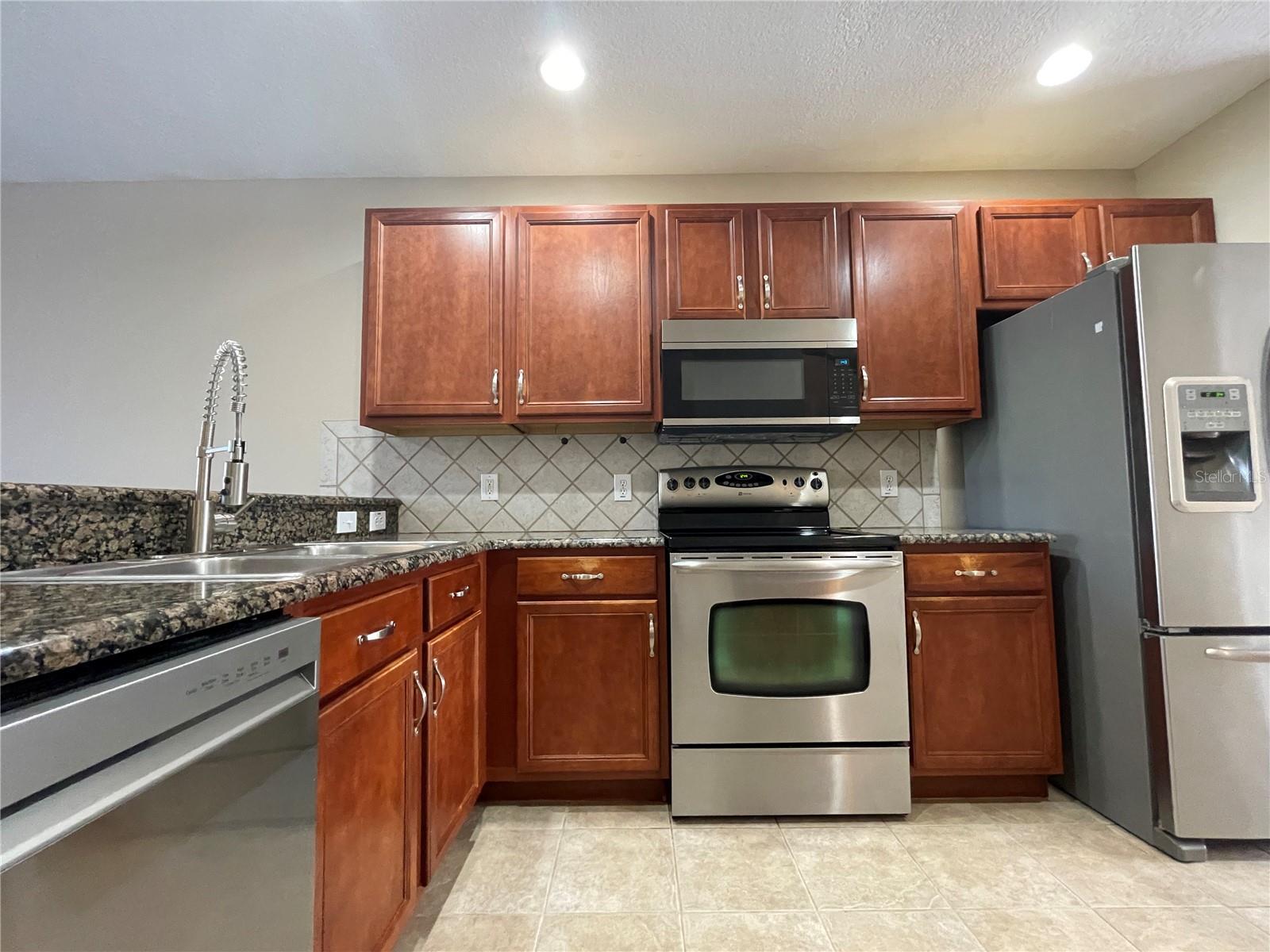 Image 10 of 56 For 16350 Swan View Circle