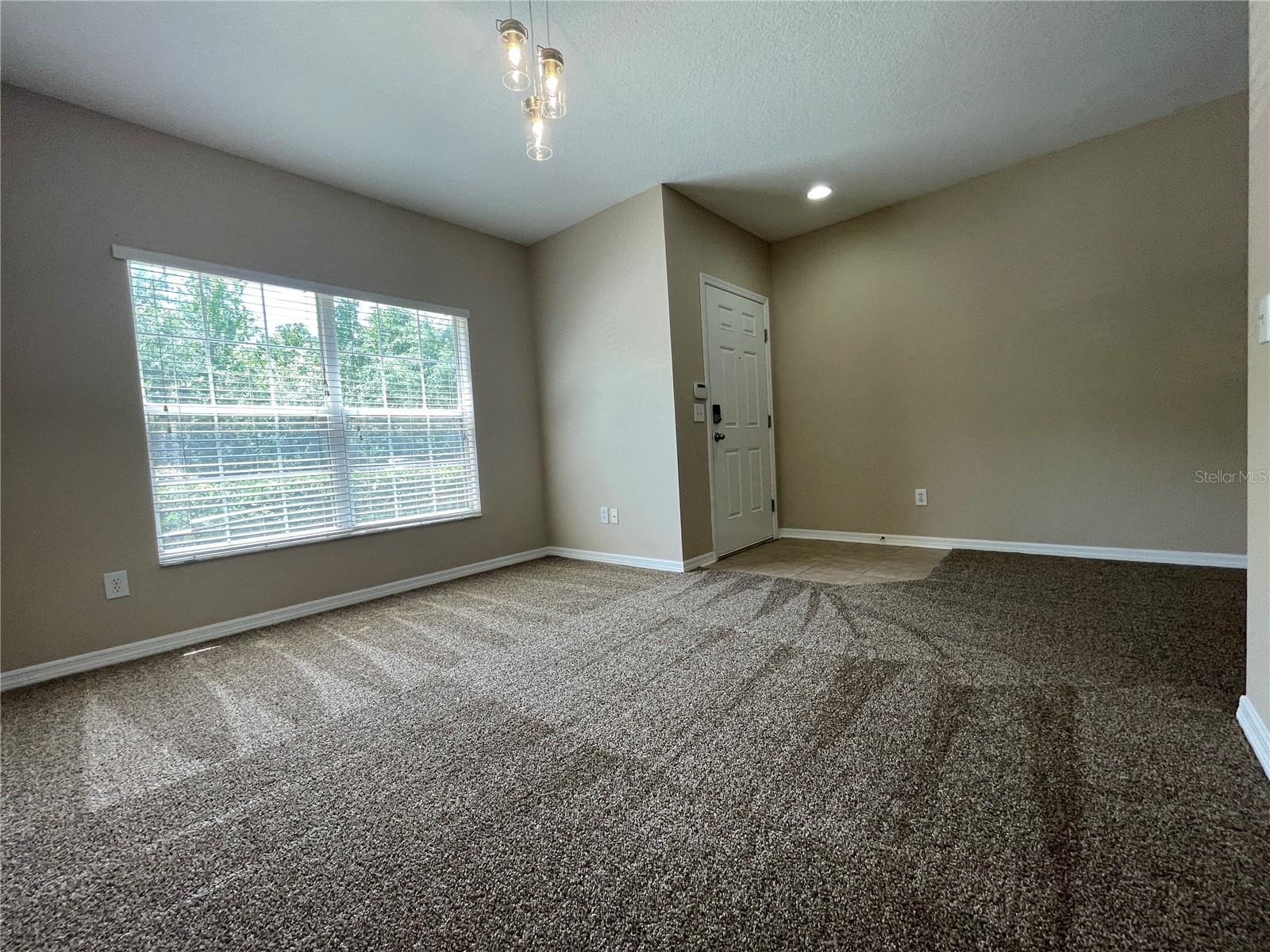 Image 4 of 56 For 16350 Swan View Circle